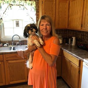 Meet your Posher, Debbie